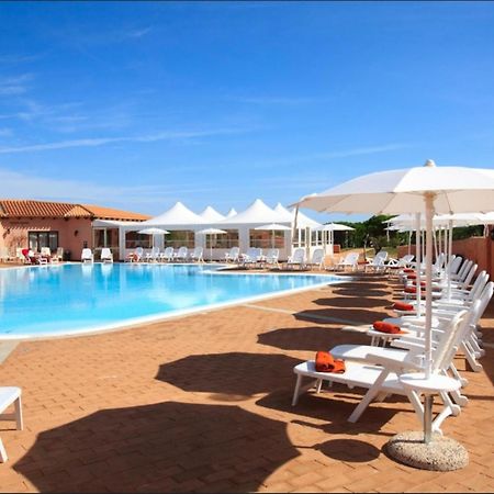 Residence Pierre & Vacances Vignola Mare Exteriör bild