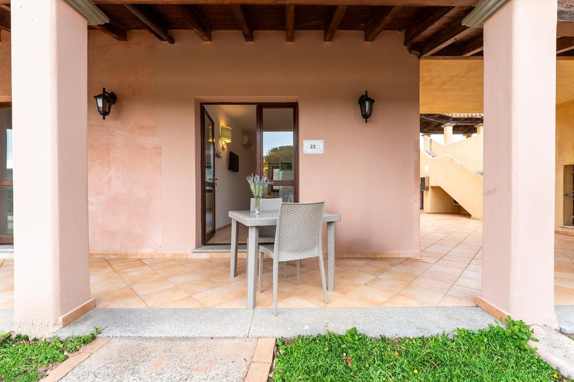 Residence Pierre & Vacances Vignola Mare Exteriör bild