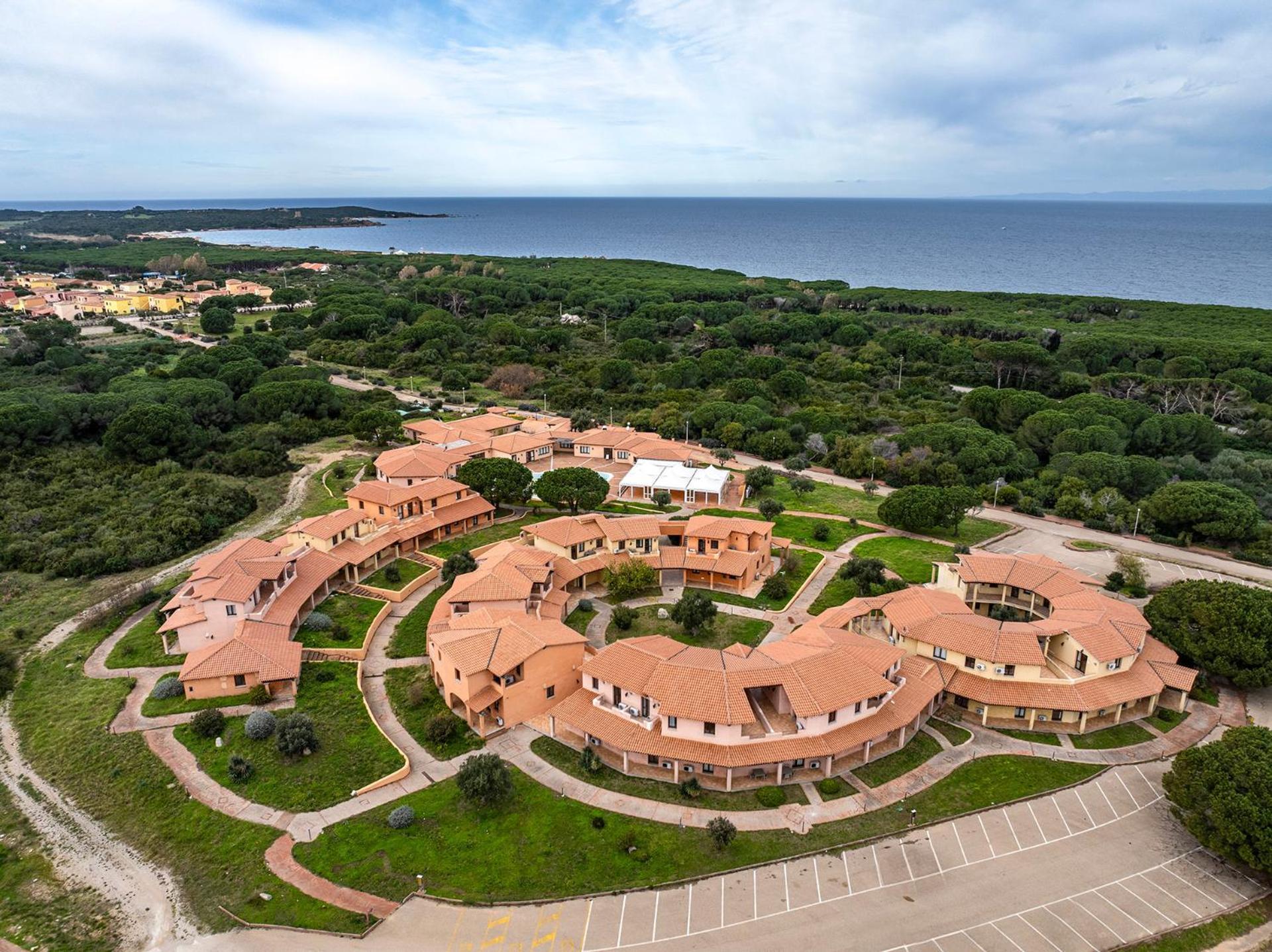 Residence Pierre & Vacances Vignola Mare Exteriör bild